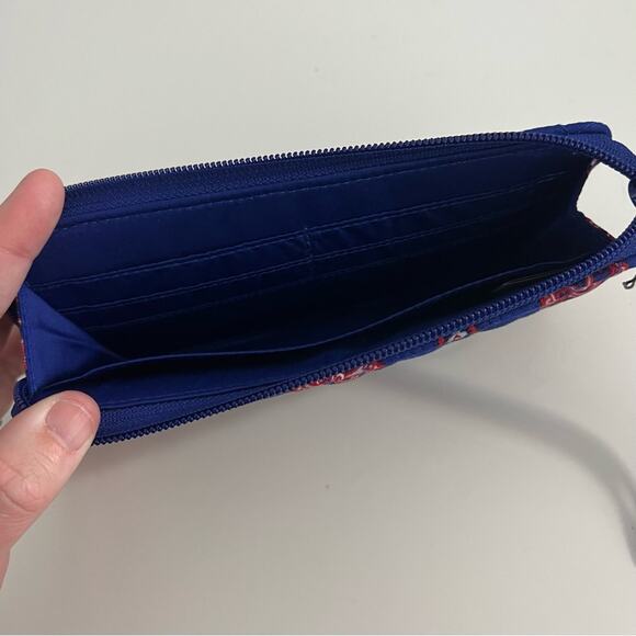 NWOT VERA BRADLEY X NFL RFID Front Zip Wristlet New York Giants